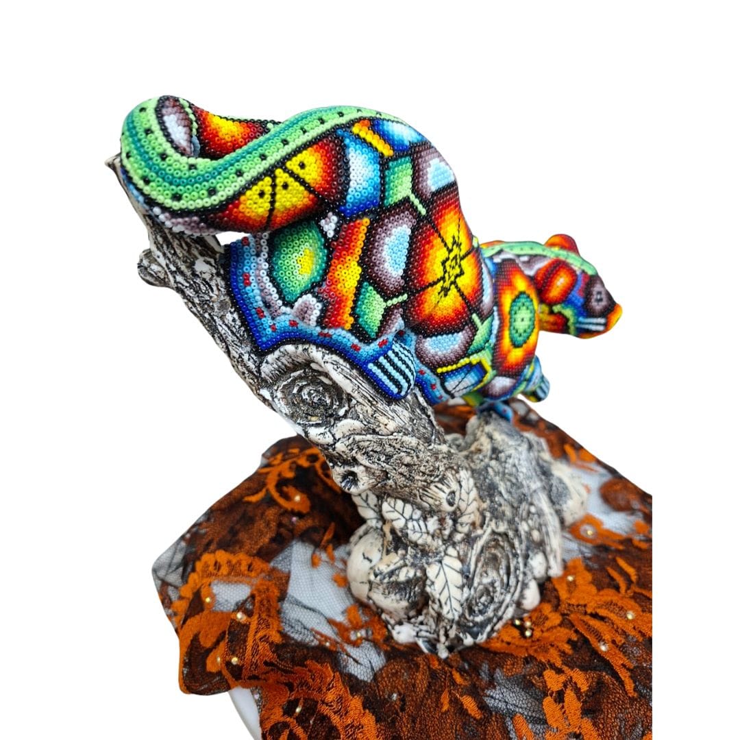Huichol Beaded Jaguar Sculpture – Handmade Mexican Art | MEXOUL
