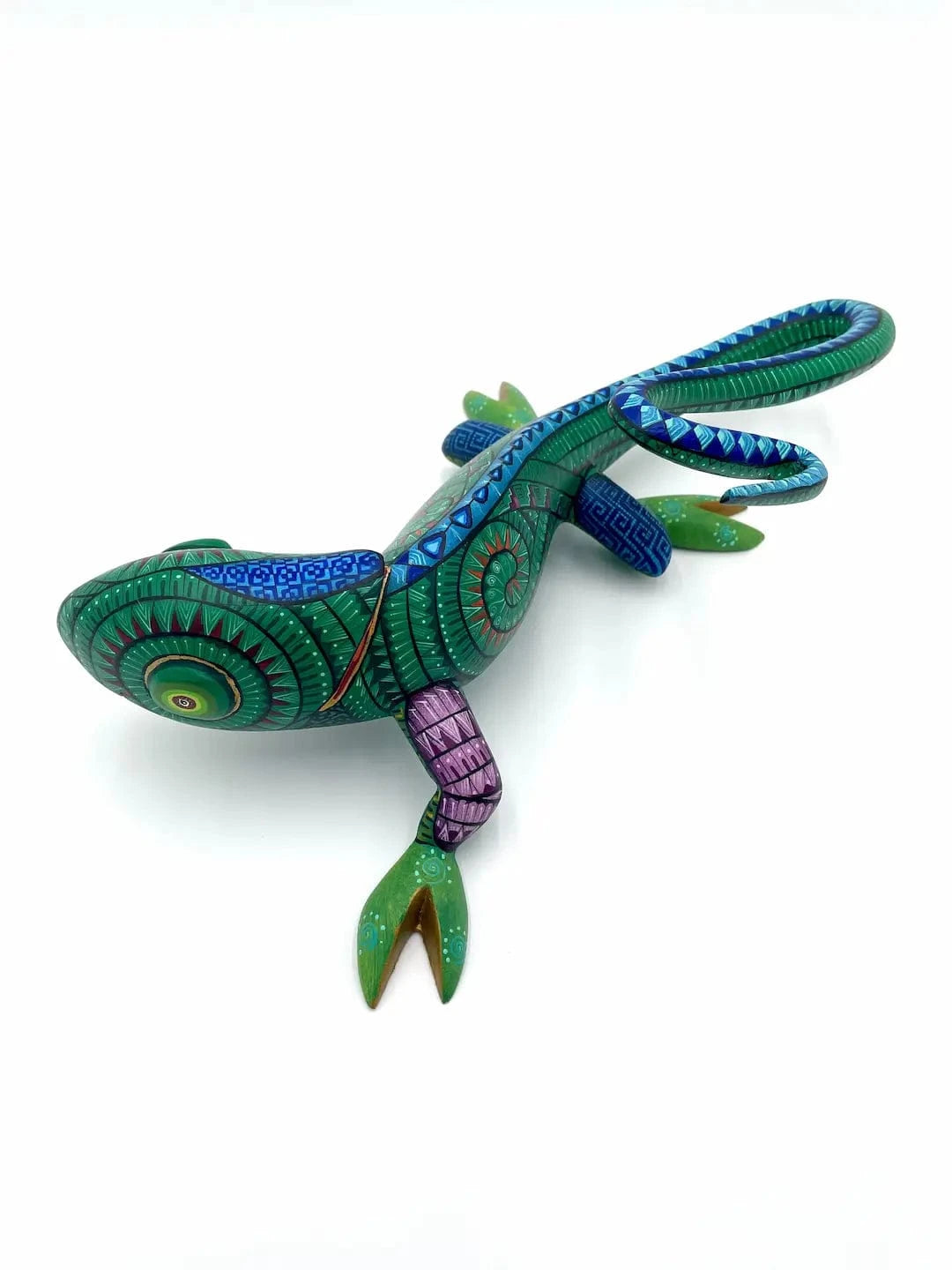 Iguana Alebrije – Hand-carved Oaxacan Art