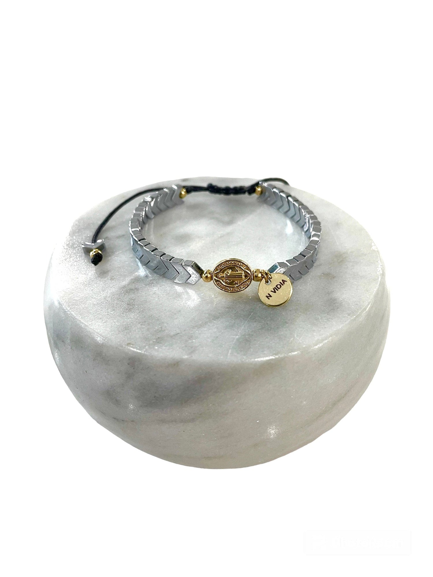 Mexoul Handmade bracelet with gray hematite stone with gold