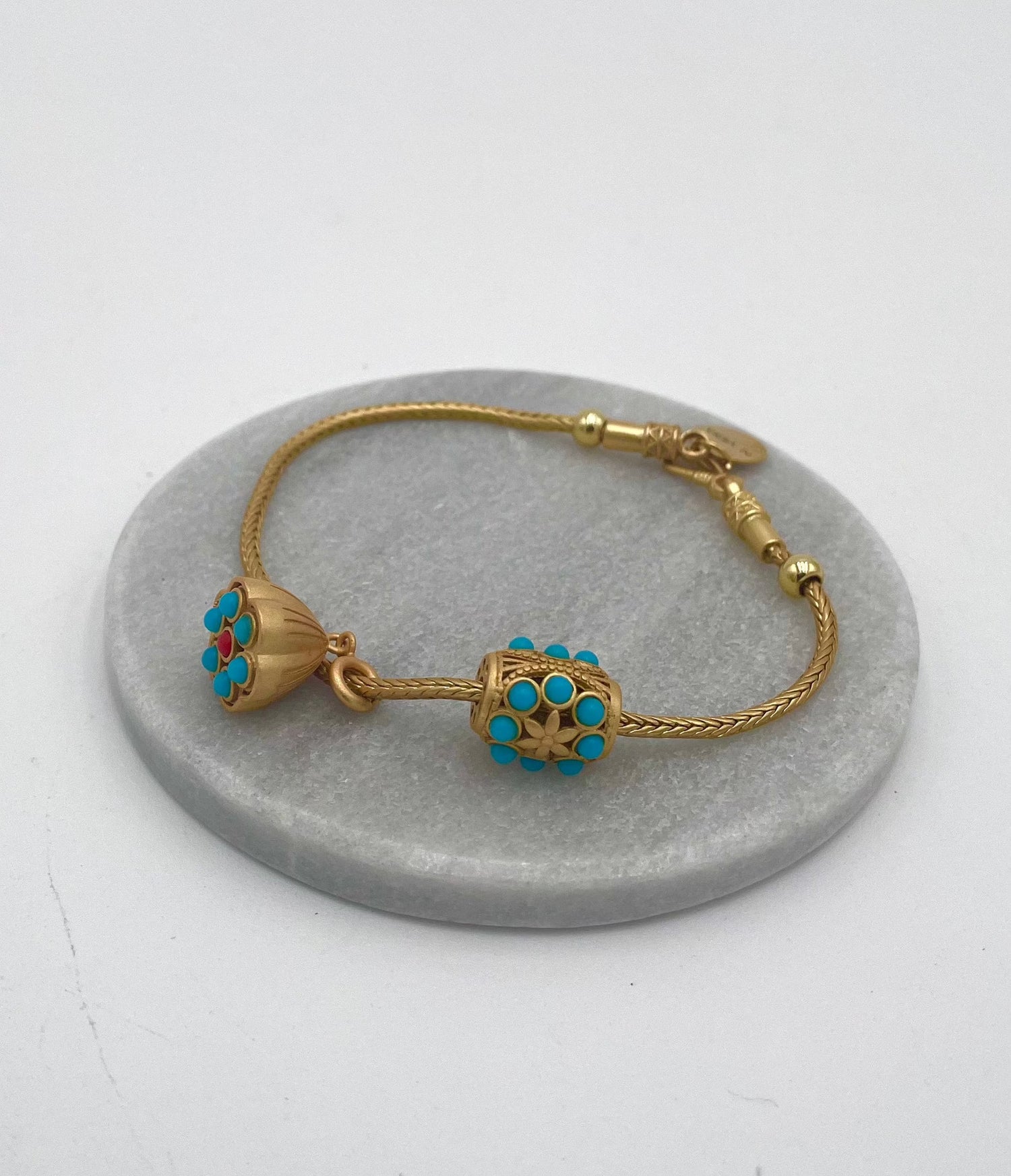 Mexoul Handmade gold plated bracelet