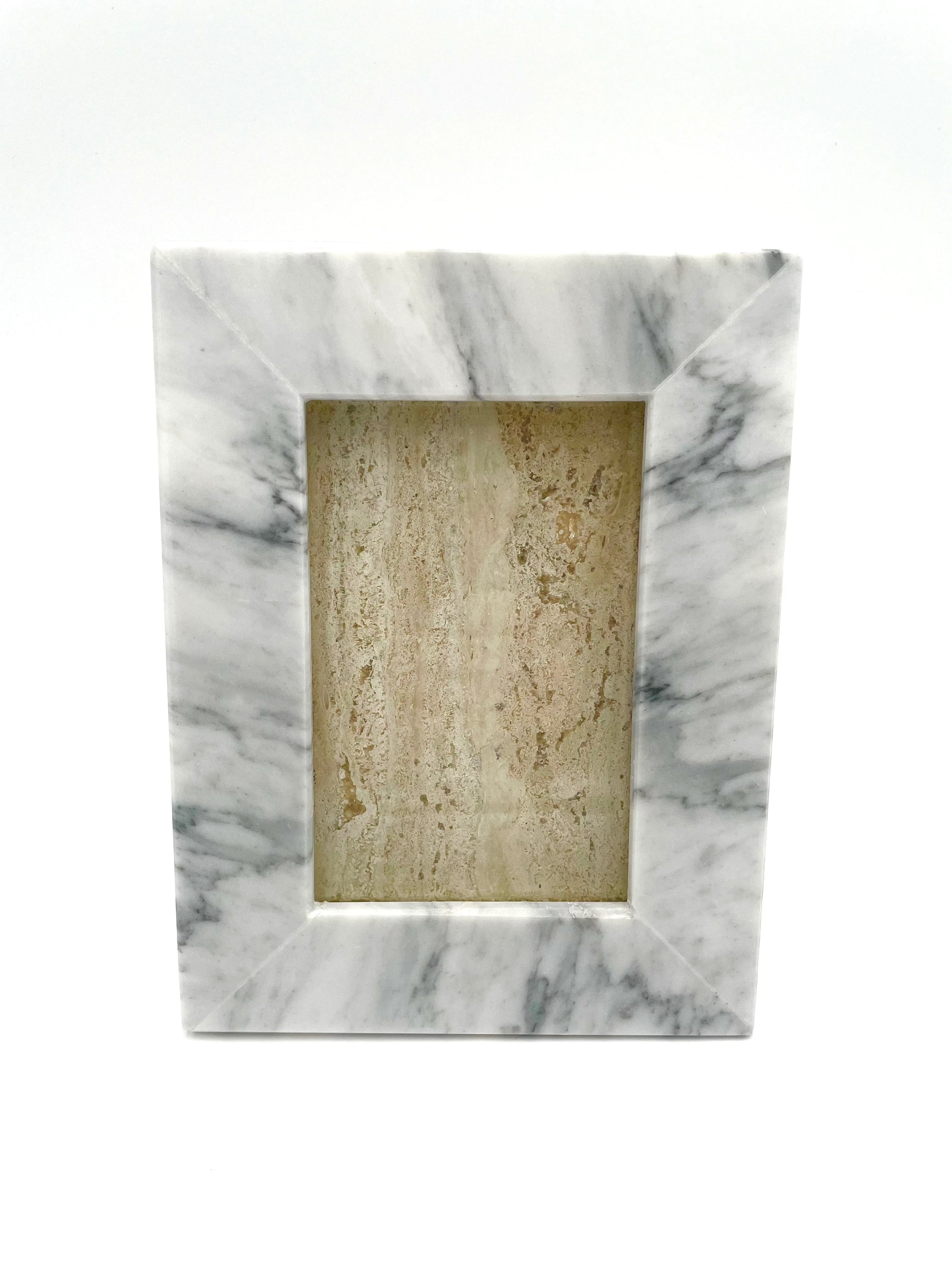 Mexoul Vertical White Marble portrait holder (S)