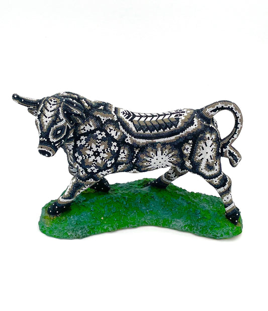 Mexoul BLACK AND GRAY Huichol art Bull