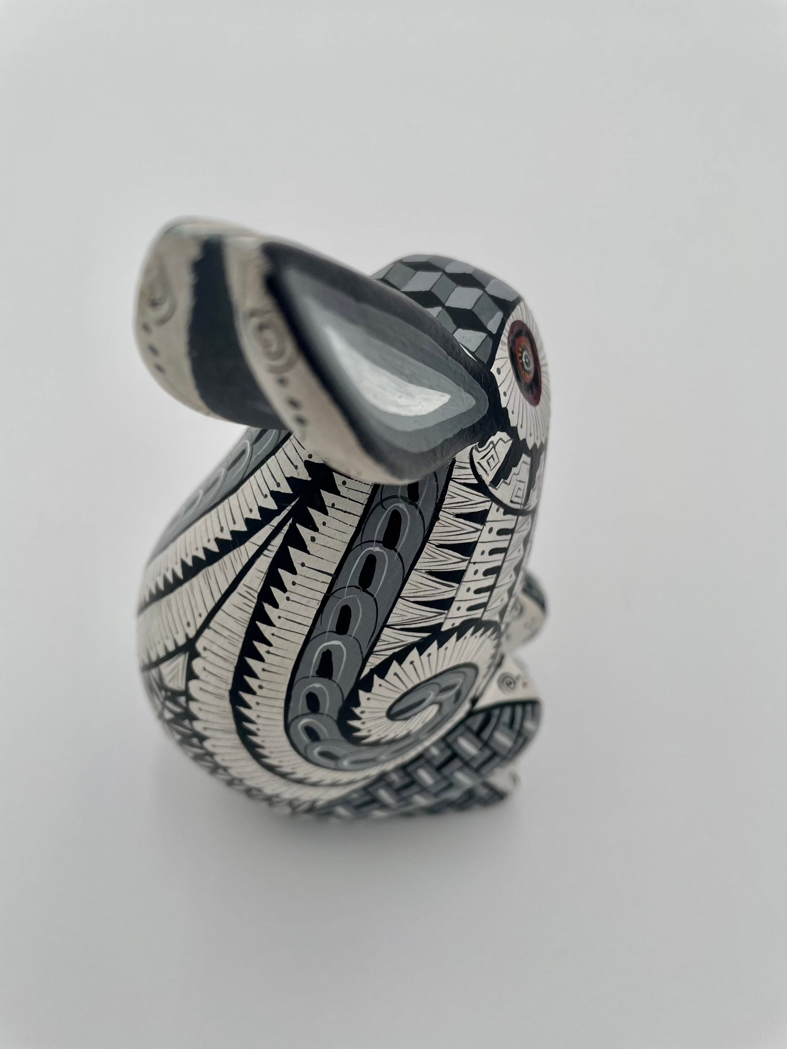Mexoul Black-white bunny alebrije