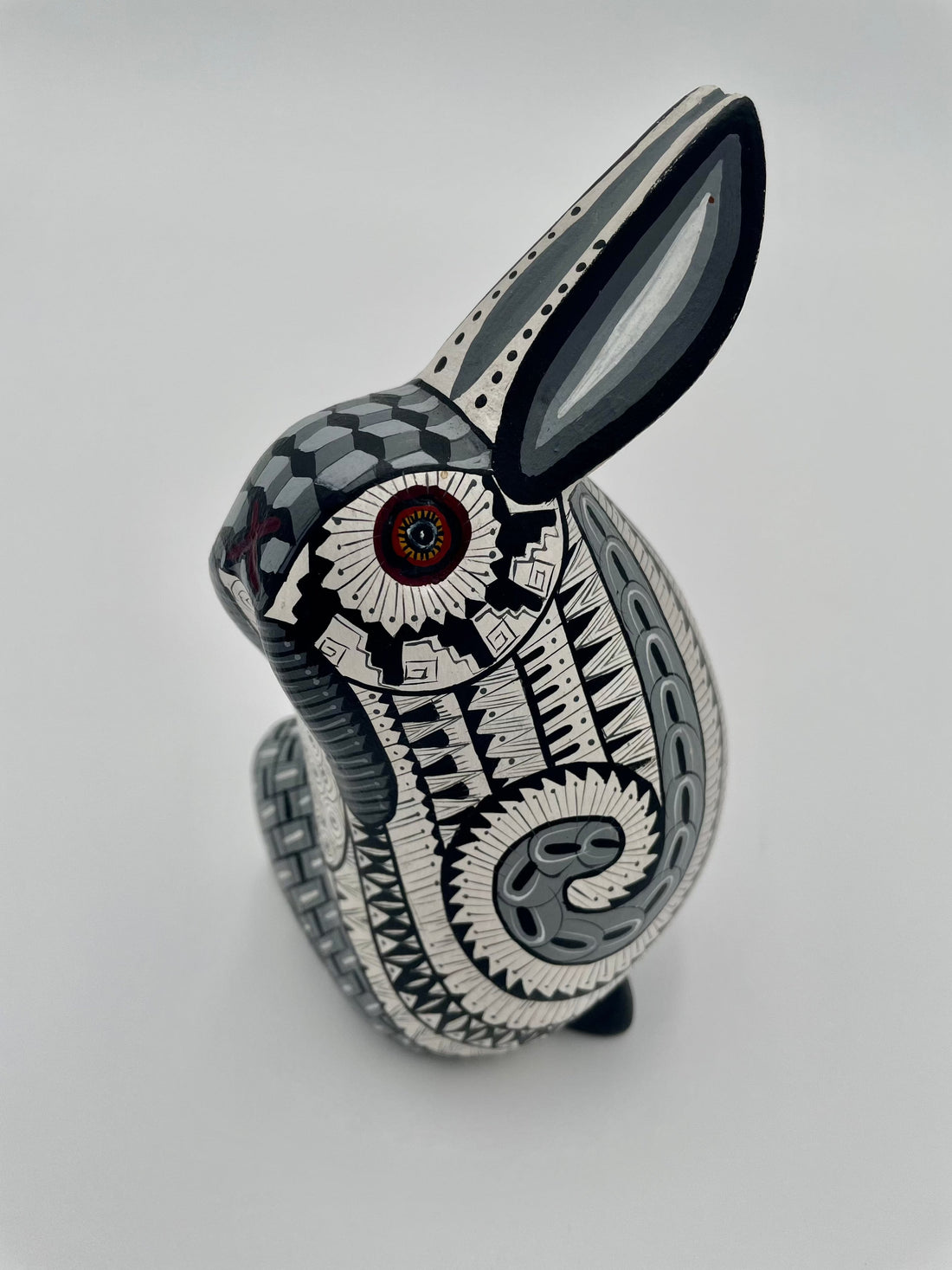 Mexoul Black-white bunny alebrije