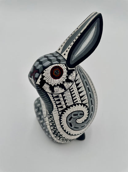 Mexoul Black-white bunny alebrije