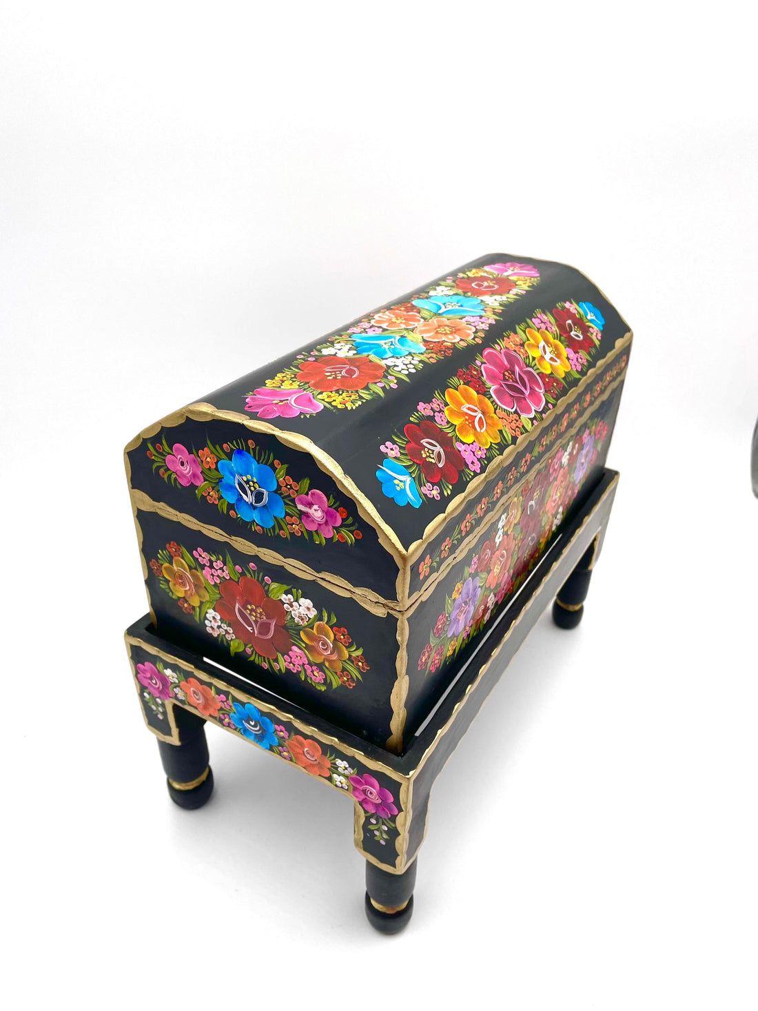 Mexoul Black wood trunk with flowers (L)