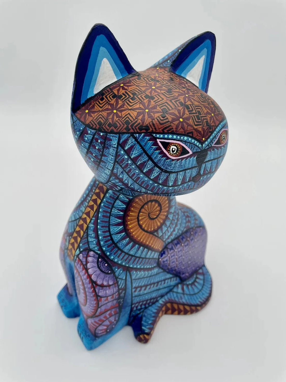 Mexoul Blue Cat Alebrije – Hand-carved Oaxacan Art