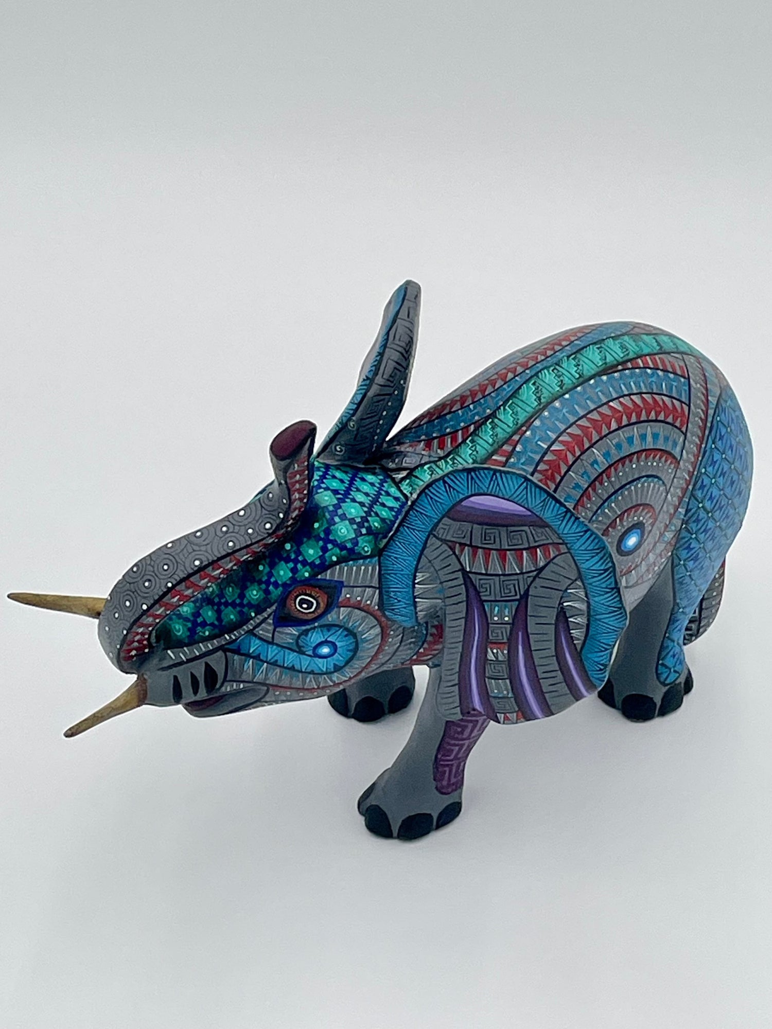 Mexoul Blue elephant alebrije