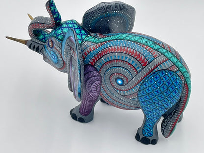 Mexoul Blue elephant alebrije