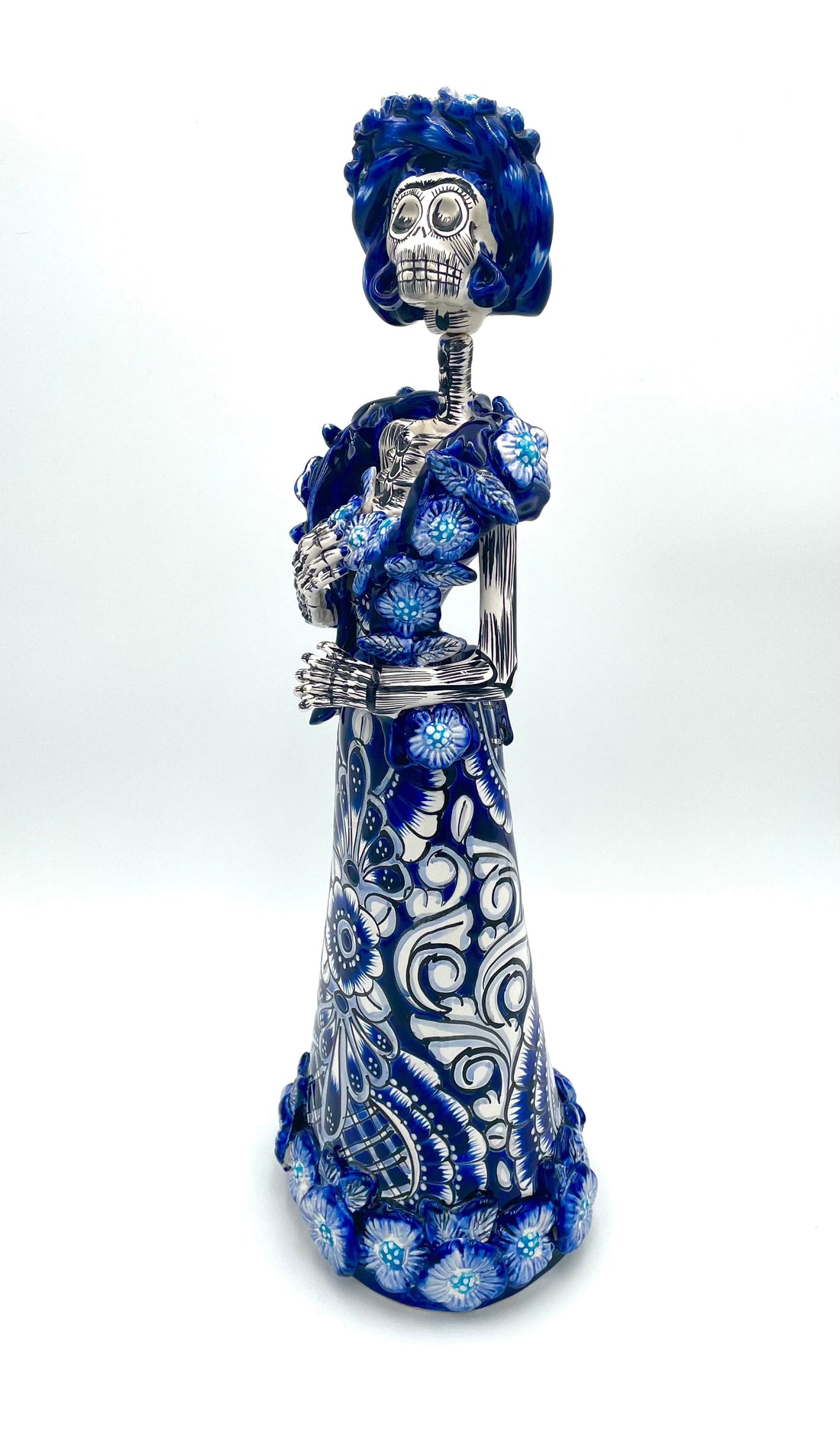 Mexoul Blue-white talavera catrina with flowers