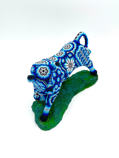 Mexoul Huichol art Bull