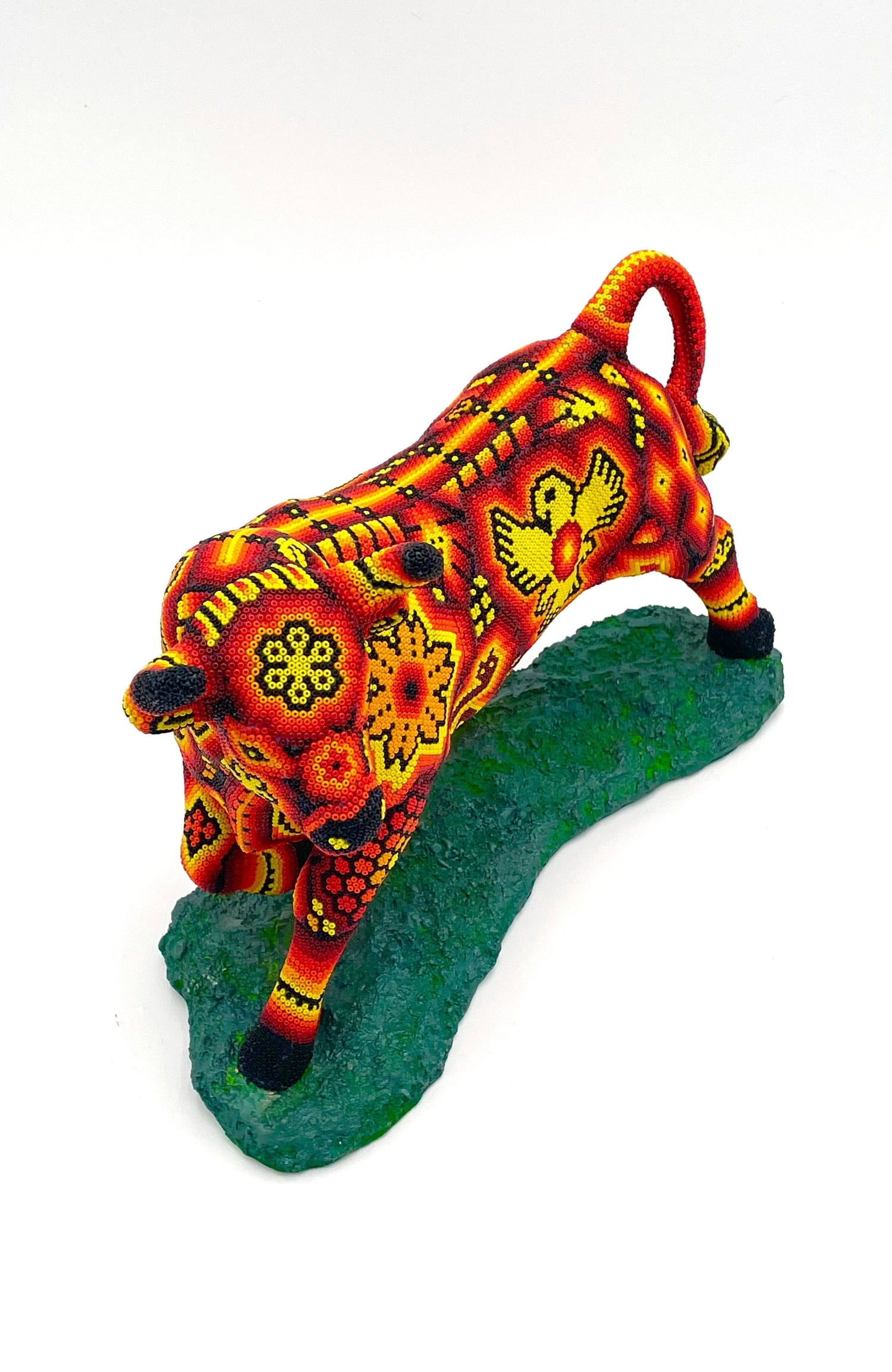 Mexoul Huichol art Bull