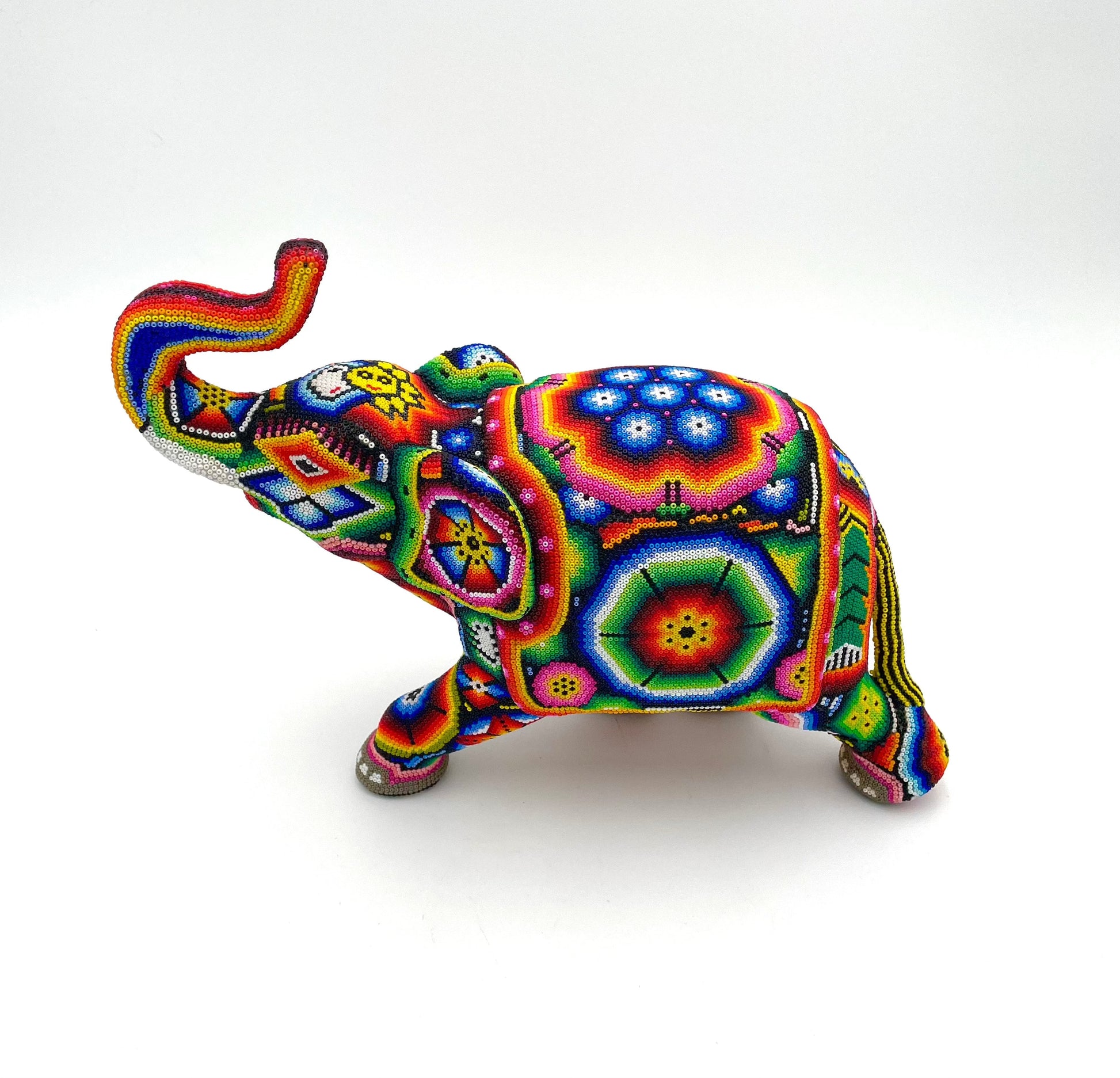 Mexoul Huichol art elephant