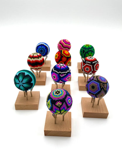 Mexoul Huichol art golf ball