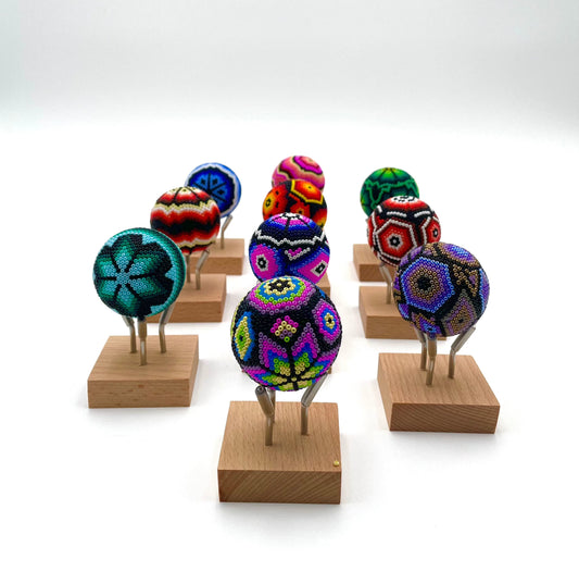 Mexoul Huichol art golf ball