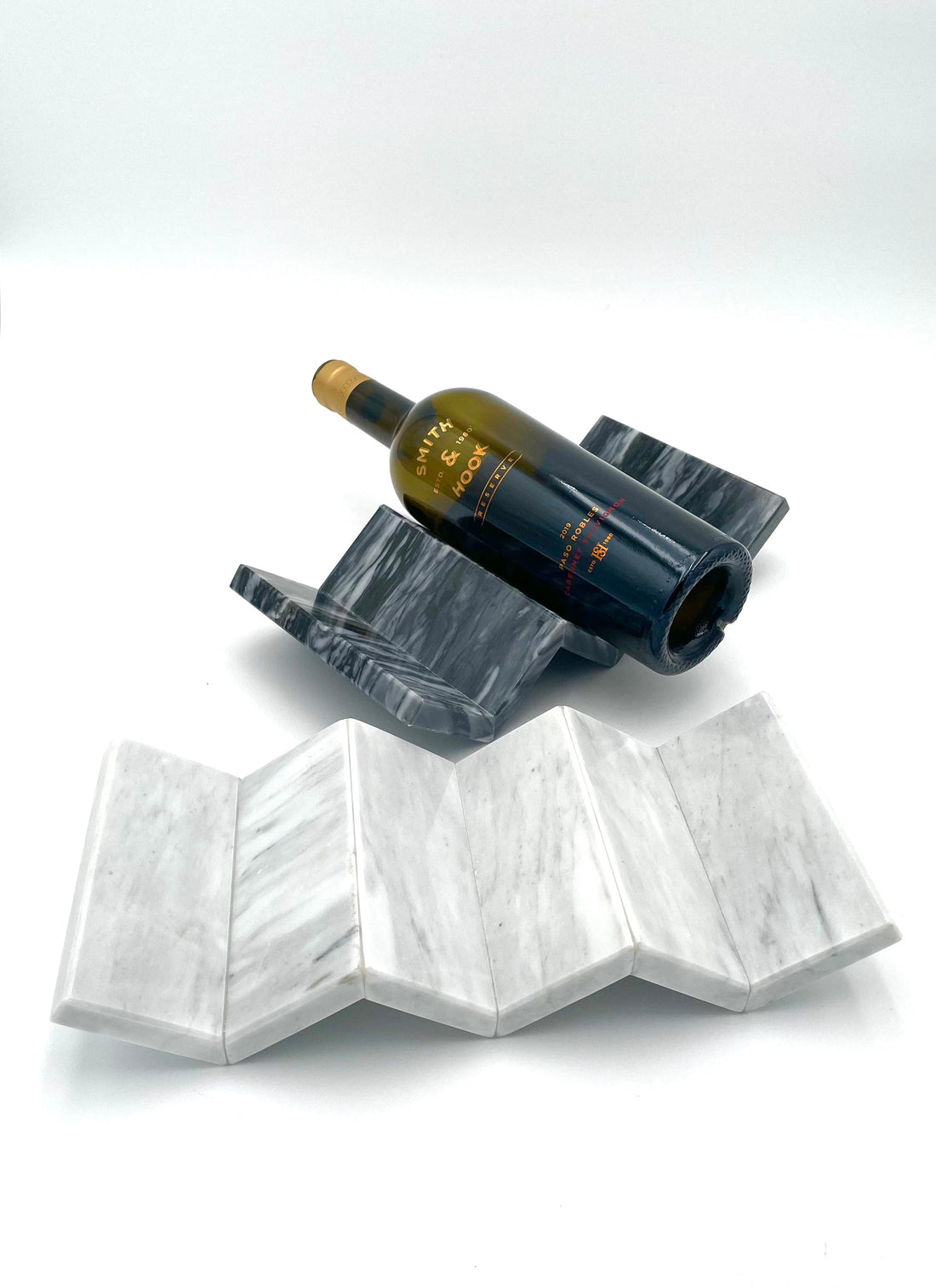 Mexoul White Marble zigzag bottle holder